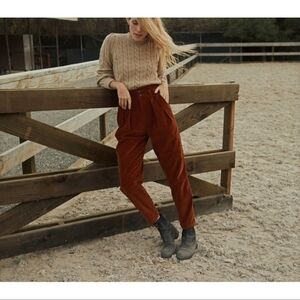 Doen Nelda Pant In Terra Di Siena